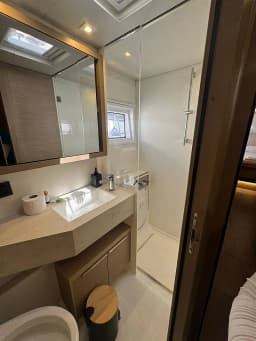 Lagoon 46 in Athens / Alimos Marina thumbnail 14