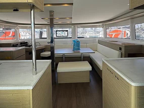 Lagoon 46 in Athens / Alimos Marina - Photo 3