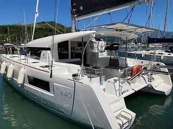 Lagoon 40 in Paraty / Marina Farol de Paraty - image 1