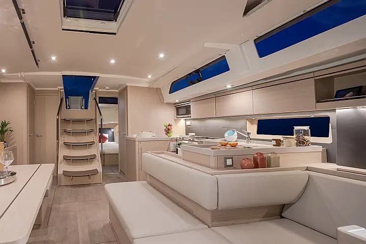Oceanis 51.1 in Sardinia / Cannigione - Photo 5
