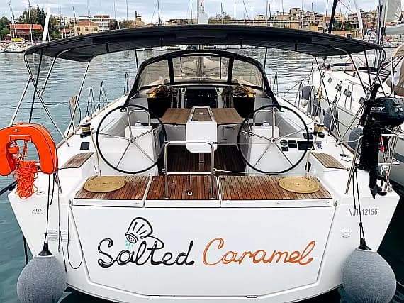 Dufour 460 Grand Large in Lavrion / Olympic Marina - Photo 1
