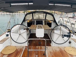 Dufour 460 Grand Large in Lavrion / Olympic Marina thumbnail 6