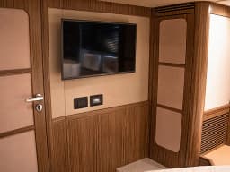 Azimut Magellano 53 in Naples / Mergelina e Porto di Sannazaro thumbnail 9