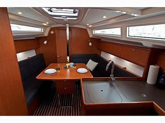 Bavaria 34 Cruiser in Split / ACI Marina Split - Photo 3