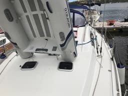 Oceanis 43 in Sardinia / Portisco / Cala dei Sardi thumbnail 10