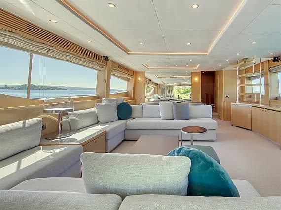 Princess 85 in Trogir / ACI Marina Trogir - Photo 3