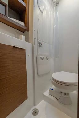Lagoon 40 in Dubrovnik / ACI Marina Dubrovnik thumbnail 16