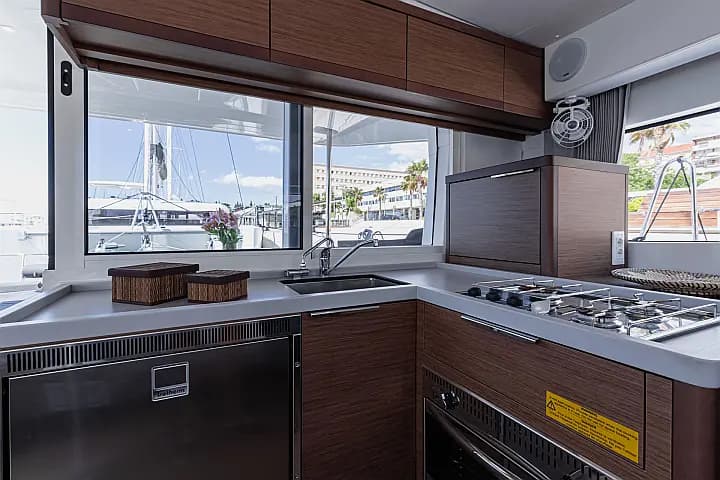 Lagoon 40 in Dubrovnik / ACI Marina Dubrovnik - Photo 5