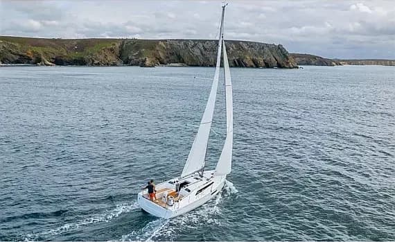 Oceanis 37.1 in Sardinia / Olbia / Marina di Olbia - Photo 1