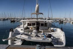Lagoon 450 in Sicily / Capo d'Orlando Marina thumbnail 11