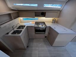Oceanis 40.1 in Sukošan / D-Marin Dalmacija Marina thumbnail 12