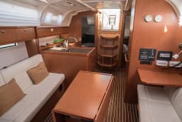 Bavaria Cruiser 37 in Nea Peramos - Attica / Nea Peramos thumbnail 5