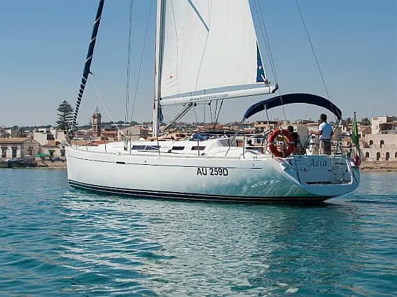 Dufour 455 in Sicily / Ragusa / Marina di Ragusa - Photo 1
