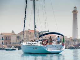 Dufour 455 in Sicily / Ragusa / Marina di Ragusa thumbnail 6