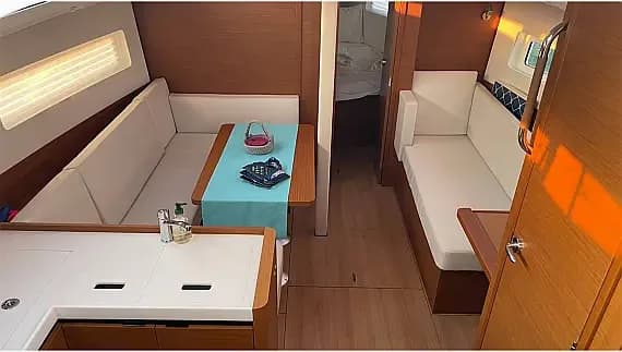 Sun Odyssey 380 in Göcek Mucev Marina - Photo 3