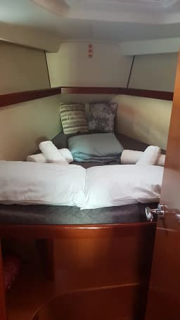 Oceanis 46 in Athens / Alimos Marina thumbnail 10
