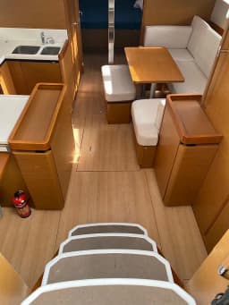 Sun Odyssey 440 in Mallorca / Palma de Mallorca / La Lonja Marina Charter thumbnail 10