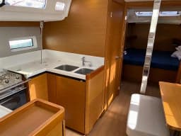 Sun Odyssey 440 in Mallorca / Palma de Mallorca / La Lonja Marina Charter thumbnail 28
