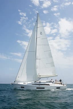 Oceanis 40.1 in Martinique / Le Marin thumbnail 3