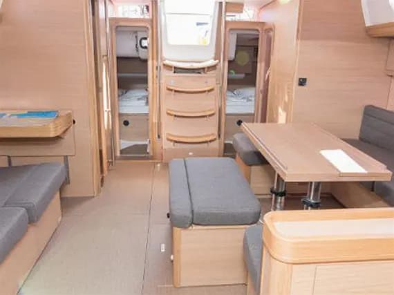 Dufour 512 Grand Large in Sardinia / Golfo Aranci / Marina dell'Isola - Photo 3