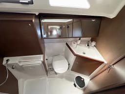 Oceanis 40.1 in Athens / Alimos Marina thumbnail 3