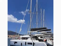Lagoon 42 in Corsica / Ajaccio / Port Tino Rossi thumbnail 2