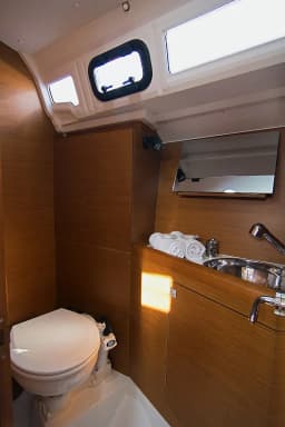 Sun Odyssey 349 in Split / ACI Marina Split thumbnail 5