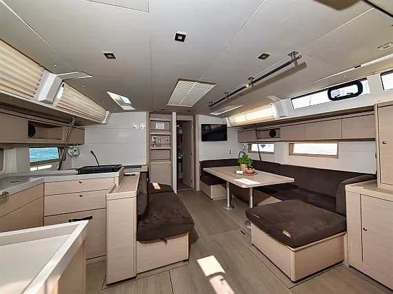 Oceanis 51.1 in Sukošan / D-Marin Dalmacija Marina - Photo 3