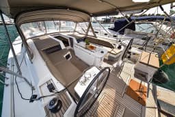 Oceanis 51.1 in Sukošan / D-Marin Dalmacija Marina thumbnail 8