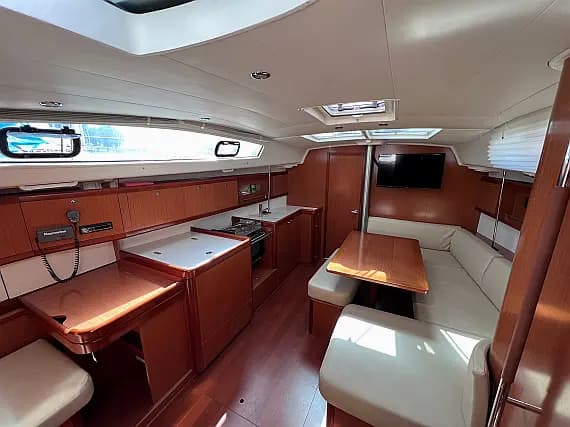 Oceanis 40 in Marmaris / Adaköy Marina - Photo 2