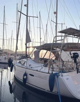 Oceanis 40 in Marmaris / Adaköy Marina thumbnail 7