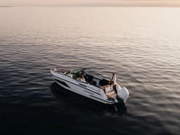 Noblesse 830 in Paros / Marina Aliki thumbnail 10