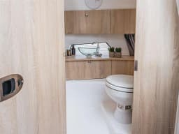 Noblesse 830 in Paros / Marina Aliki thumbnail 5