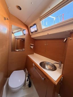 Sun Odyssey 439 in Fethiye / Yes Marina thumbnail 25