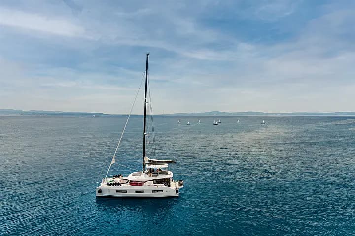 Lagoon 55 in Kaštel Gomilica / Marina Kaštela - Photo 5