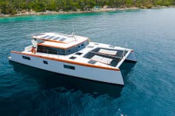 Luna 47 Power in Split / MCI Marine Club International thumbnail 5