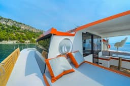 Luna 47 Power in Split / MCI Marine Club International thumbnail 7