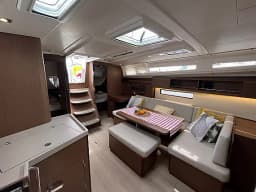 Oceanis 40.1 in Pomer / ACI Marina Pomer thumbnail 2