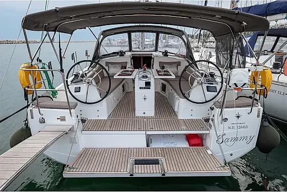 Sun Odyssey 410 in Lefkada / D-Marin Marina Lefkas - Photo 1