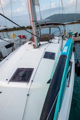 Sun Odyssey 410 in Lefkada / D-Marin Marina Lefkas thumbnail 16