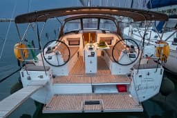 Sun Odyssey 410 in Lefkada / D-Marin Marina Lefkas thumbnail 17