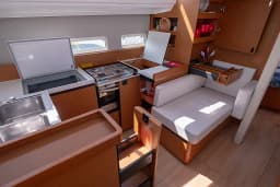 Sun Odyssey 410 in Lefkada / D-Marin Marina Lefkas thumbnail 38