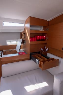 Sun Odyssey 410 in Lefkada / D-Marin Marina Lefkas thumbnail 39