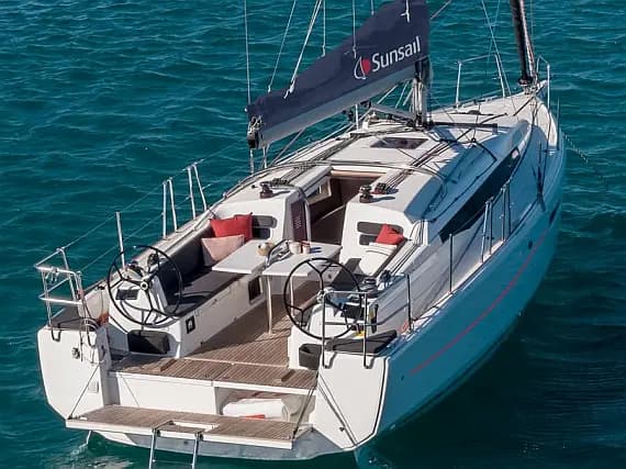 Sun Odyssey 380 in Procida / Marina di Procida - image 1