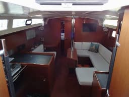 Oceanis 41.1 in Athens / Alimos Marina thumbnail 2