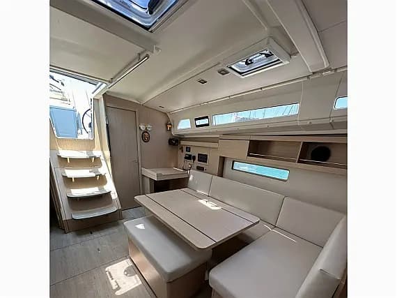 Oceanis 40.1 in Lefkada / D-Marin Marina Lefkas - Photo 2