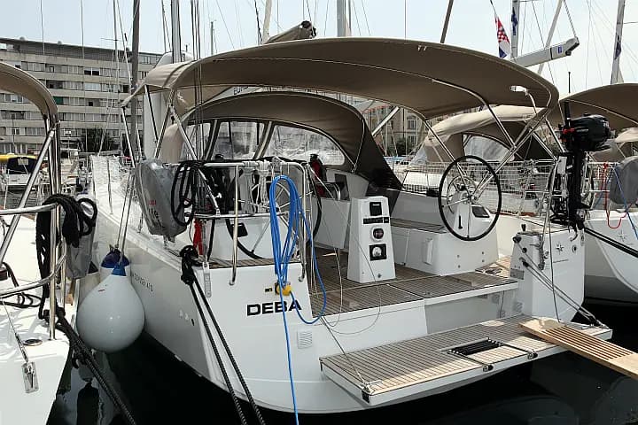 Sun Odyssey 410 in Pula / ACI Marina Pula - Photo 5