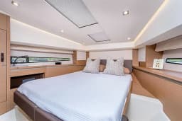 Prestige 460 in Castellammare di Stabia / Marina di Stabia thumbnail 18