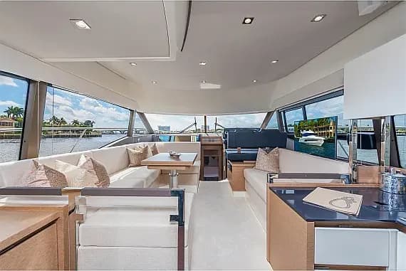 Prestige 460 in Castellammare di Stabia / Marina di Stabia - Photo 3