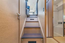 Prestige 460 in Castellammare di Stabia / Marina di Stabia thumbnail 8